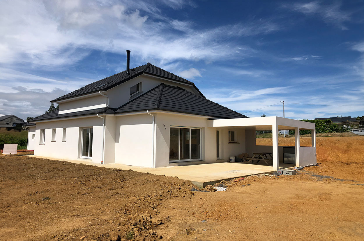Maison à étage et terrasse couverte à Jurançon - Constructeur de